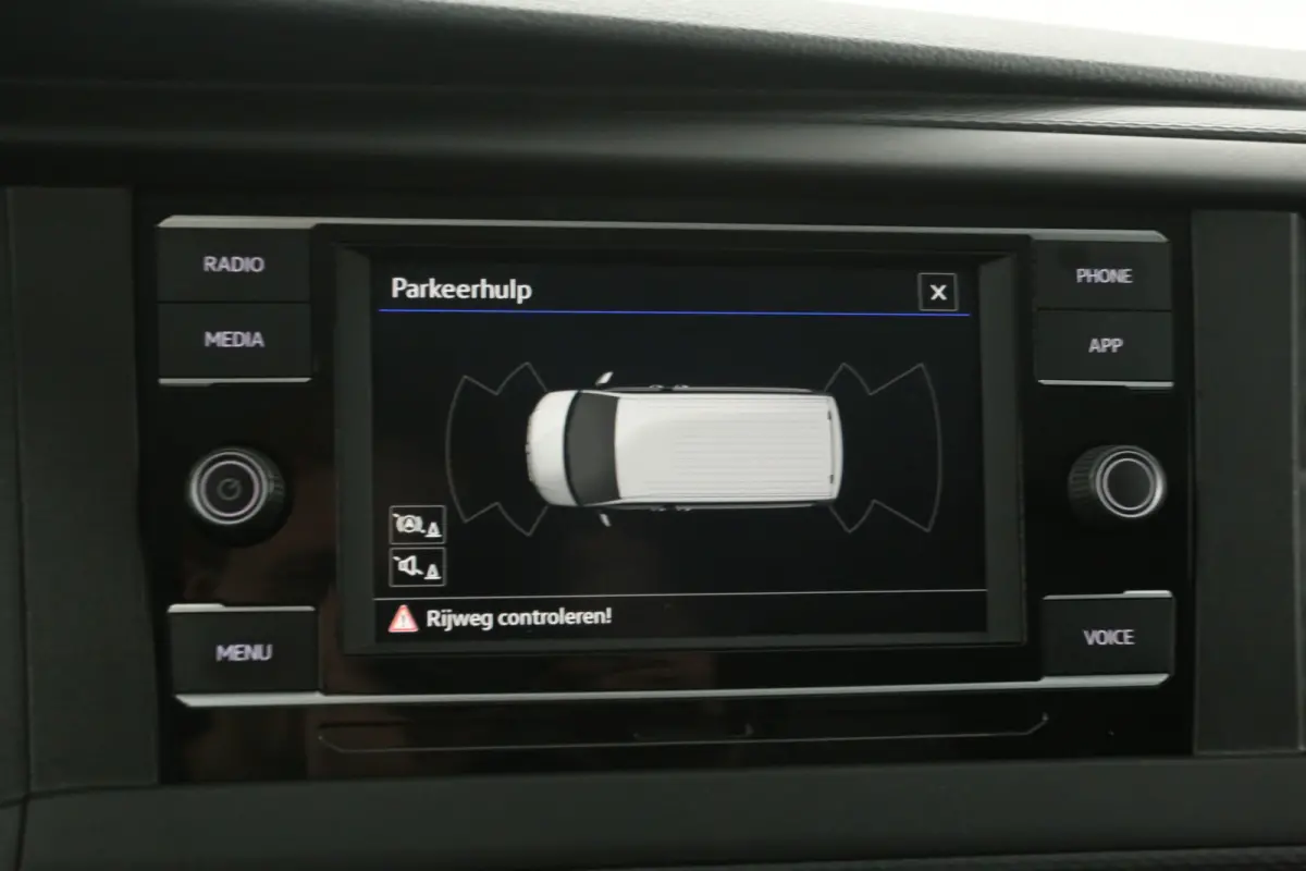 2.0 150PK TDI L1H1 | Automaat | Airco | Cruise | Carplay | Stoelverw. | Parkeersens.