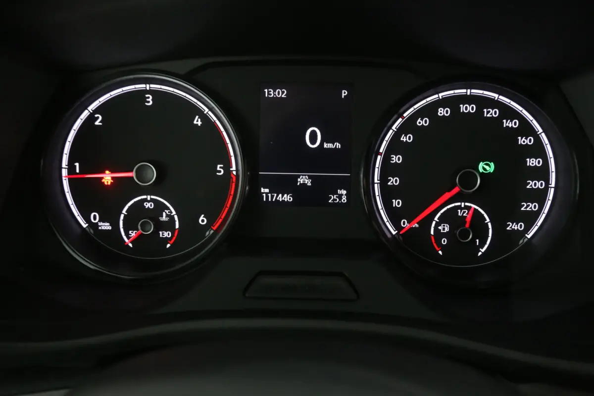 2.0 TDI 150PK L1H1 | Automaat | Airco | Cruise | Carplay | Parkeersens. | Stoelverw.