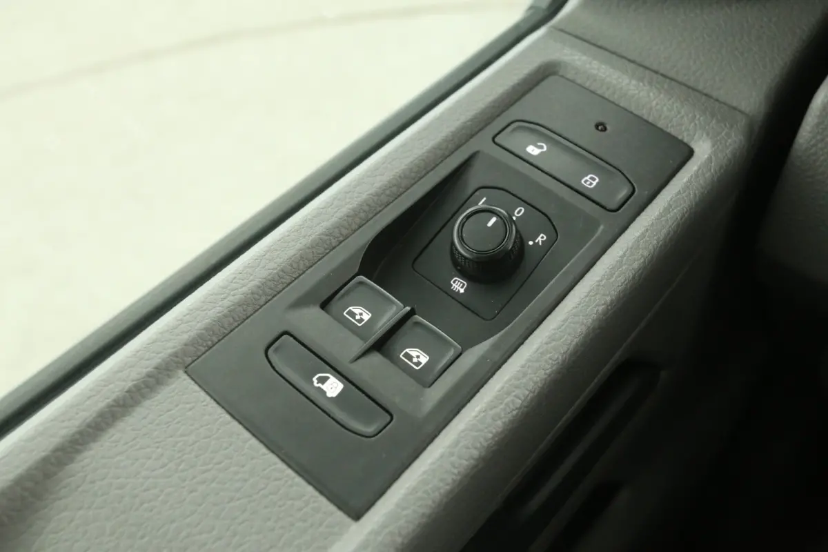2.0 TDI 150PK L1H1 | Automaat | Airco | Cruise | Carplay | Parkeersens. | Stoelverw.