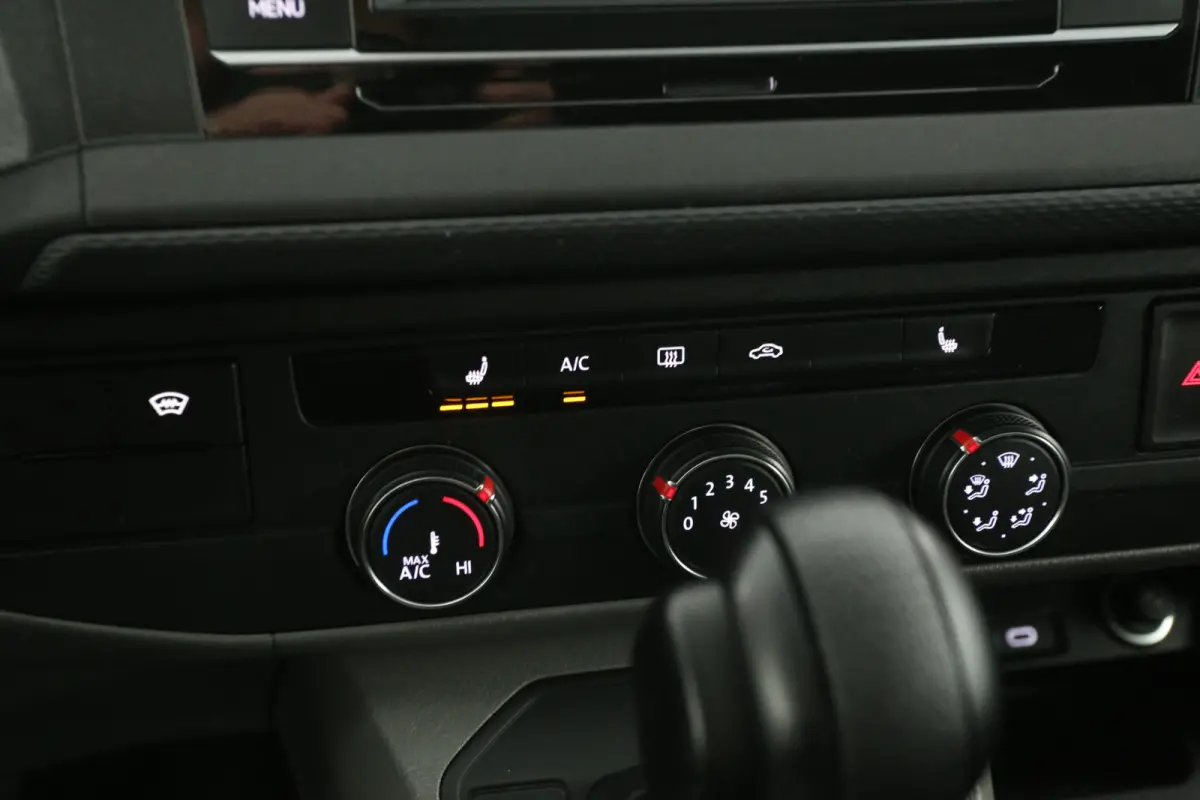 2.0 TDI 150PK L1H1 | Automaat | Airco | Cruise | Carplay | Parkeersens. | Stoelverw.