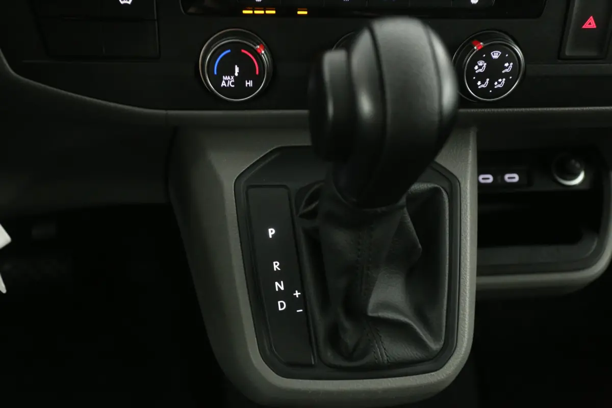 2.0 TDI 150PK L1H1 | Automaat | Airco | Cruise | Carplay | Parkeersens. | Stoelverw.