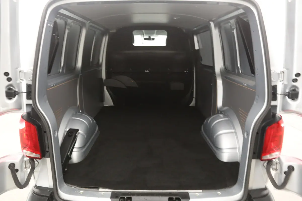 2.0 TDI 150PK L1H1 | Automaat | Airco | Cruise | Carplay | Parkeersens. | Stoelverw.