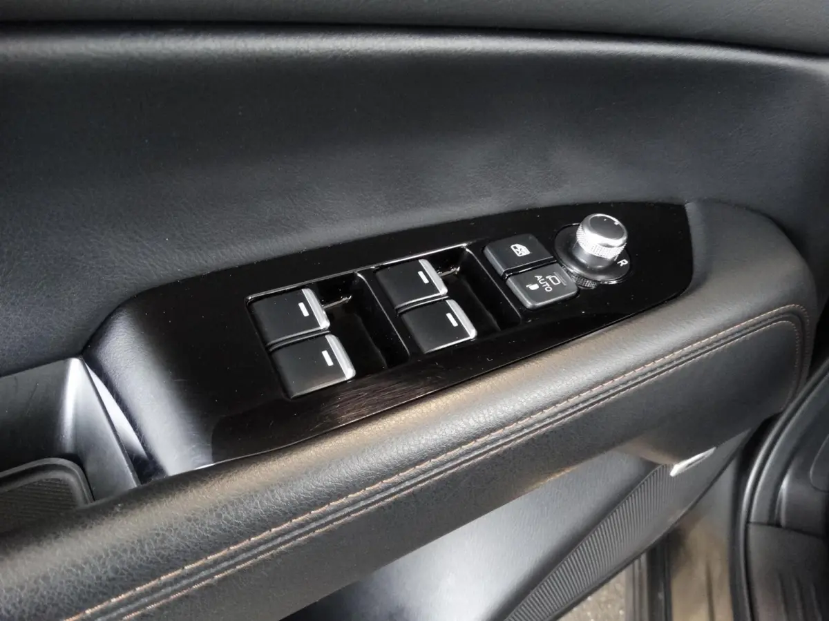 2.0 SkyActiv-G 165 Luxury Autom.|NL AUTO|TREKHAAK