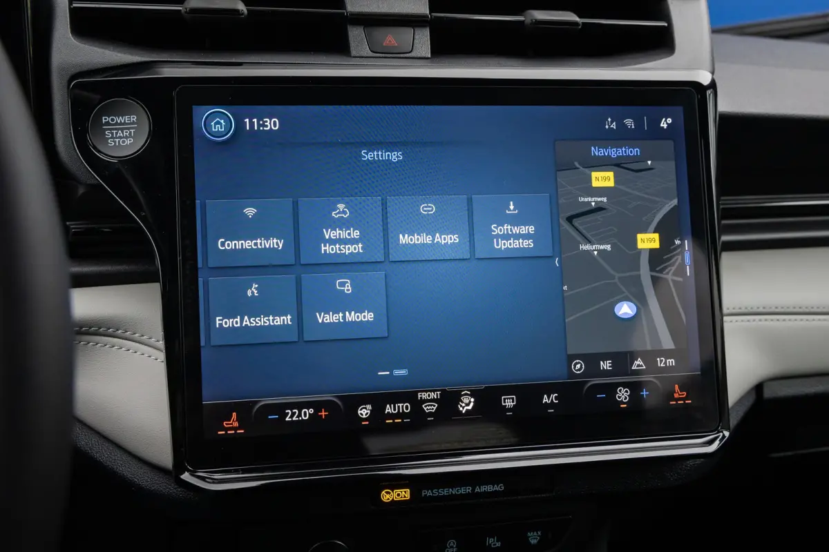 1.0 EcoBoost Sound Edition | High end B&O audio | Cruise adaptief | Matrix LED | Stuur/stoel/voorruit verwarming | Elektrisch bedienbare achterklep | Achteruitrijcamera | Afwijkende dakkleur