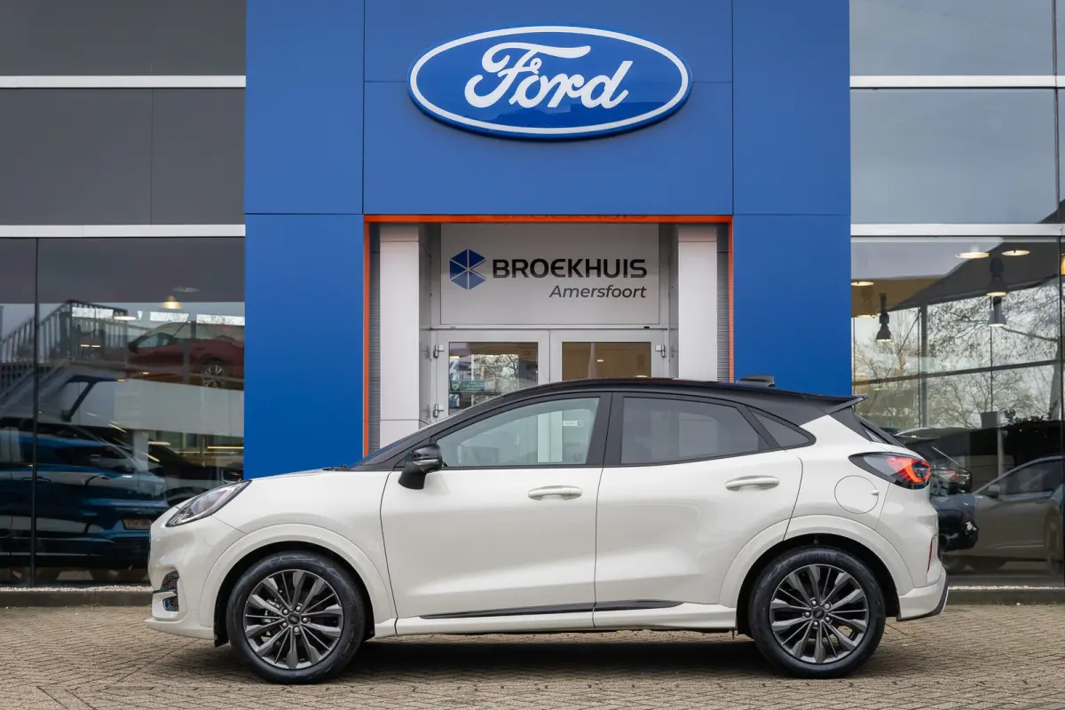 1.0 EcoBoost Sound Edition | High end B&O audio | Cruise adaptief | Matrix LED | Stuur/stoel/voorruit verwarming | Elektrisch bedienbare achterklep | Achteruitrijcamera | Afwijkende dakkleur