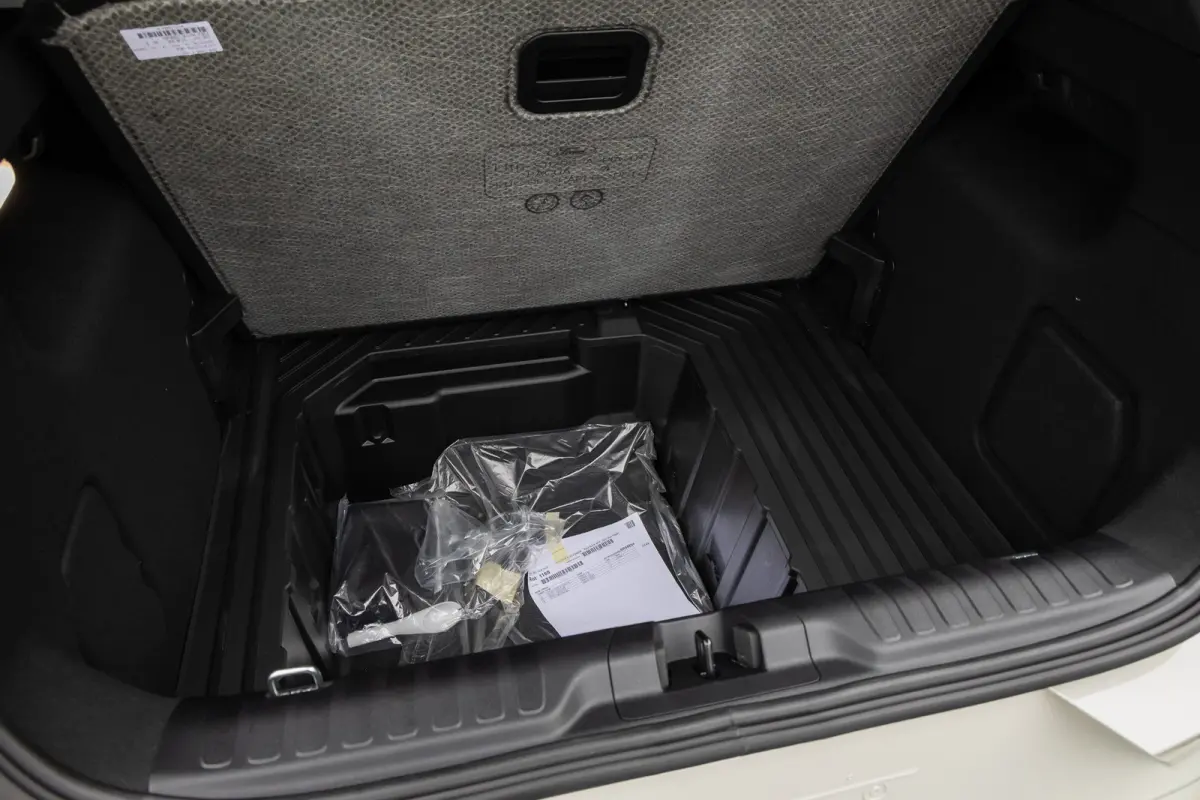 1.0 EcoBoost Sound Edition | High end B&O audio | Cruise adaptief | Matrix LED | Stuur/stoel/voorruit verwarming | Elektrisch bedienbare achterklep | Achteruitrijcamera | Afwijkende dakkleur