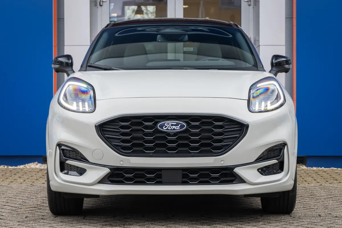 1.0 EcoBoost Sound Edition | High end B&O audio | Cruise adaptief | Matrix LED | Stuur/stoel/voorruit verwarming | Elektrisch bedienbare achterklep | Achteruitrijcamera | Afwijkende dakkleur