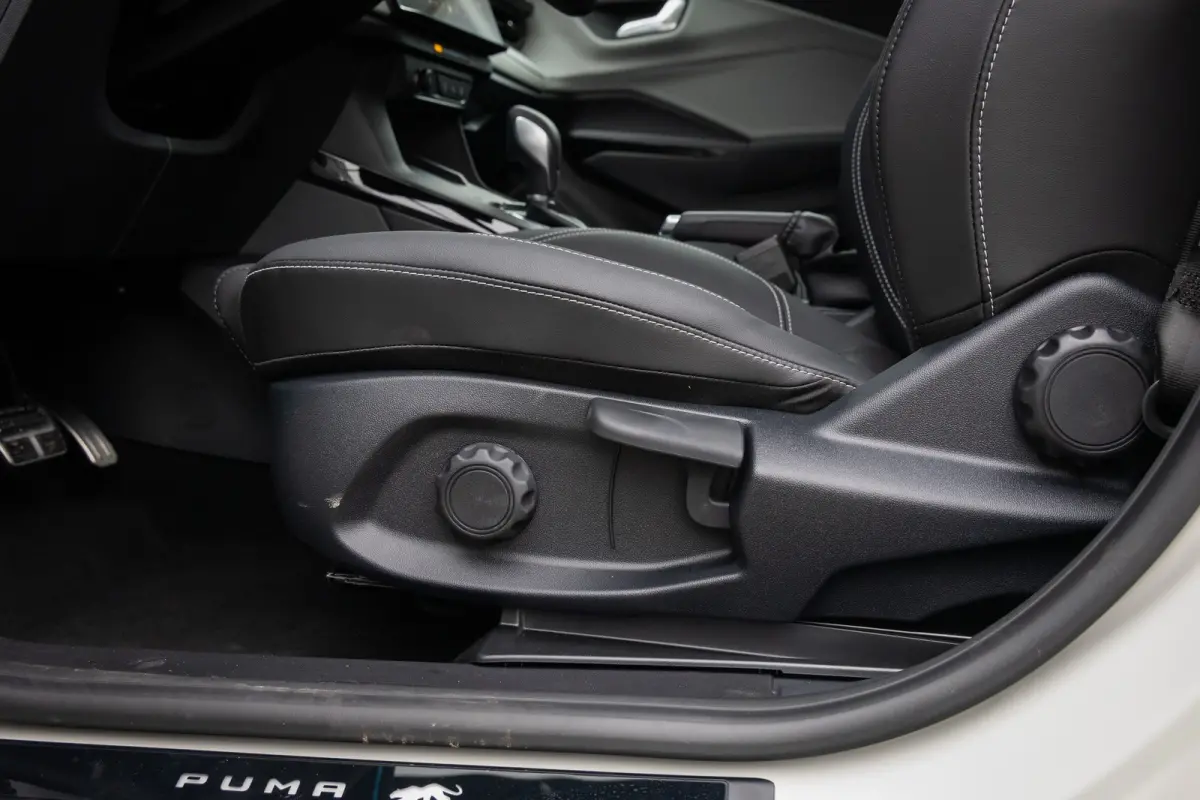 1.0 EcoBoost Sound Edition | High end B&O audio | Cruise adaptief | Matrix LED | Stuur/stoel/voorruit verwarming | Elektrisch bedienbare achterklep | Achteruitrijcamera | Afwijkende dakkleur