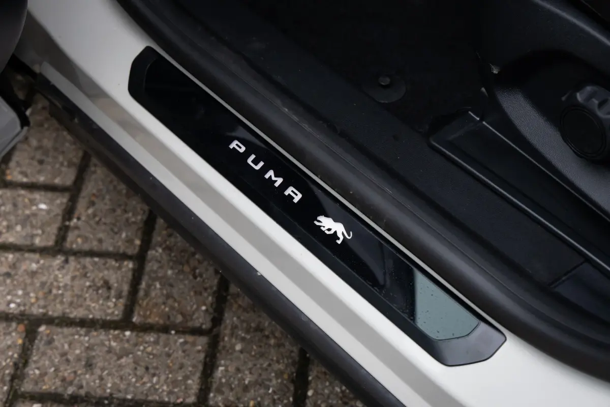 1.0 EcoBoost Sound Edition | High end B&O audio | Cruise adaptief | Matrix LED | Stuur/stoel/voorruit verwarming | Elektrisch bedienbare achterklep | Achteruitrijcamera | Afwijkende dakkleur
