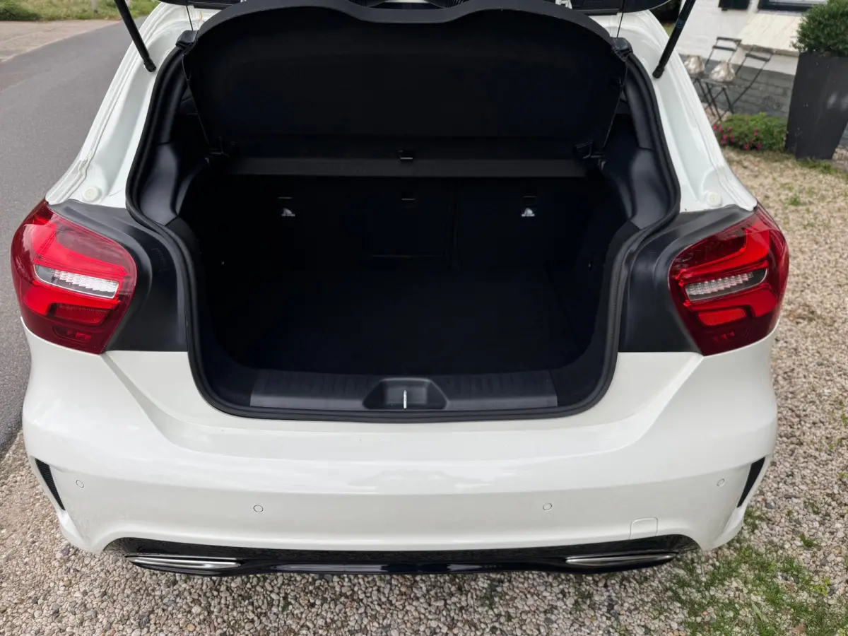 180 AMG Night Edition Plus|Pano|Automaat|
