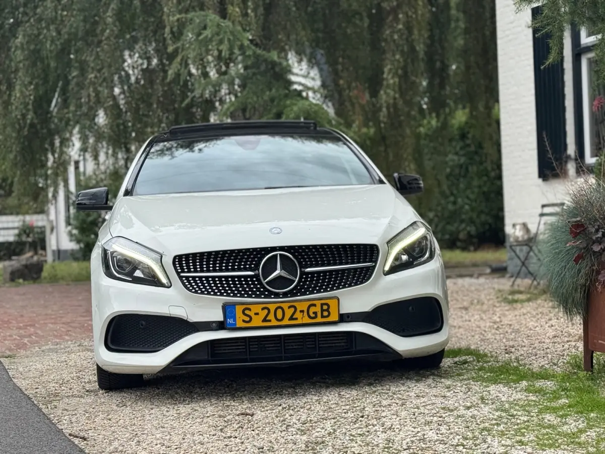 180 AMG Night Edition Plus|Pano|Automaat|