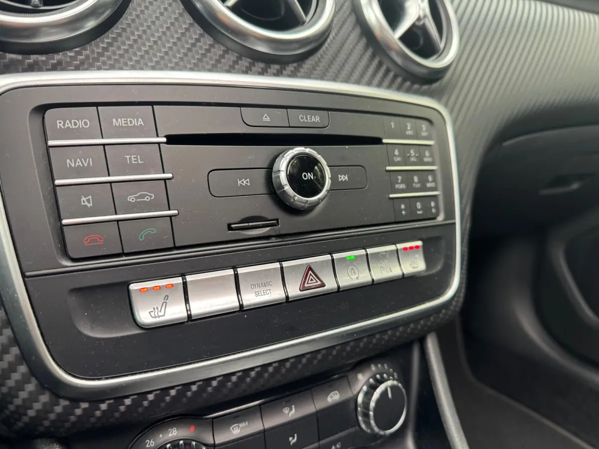 180 AMG Night Edition Plus|Pano|Automaat|