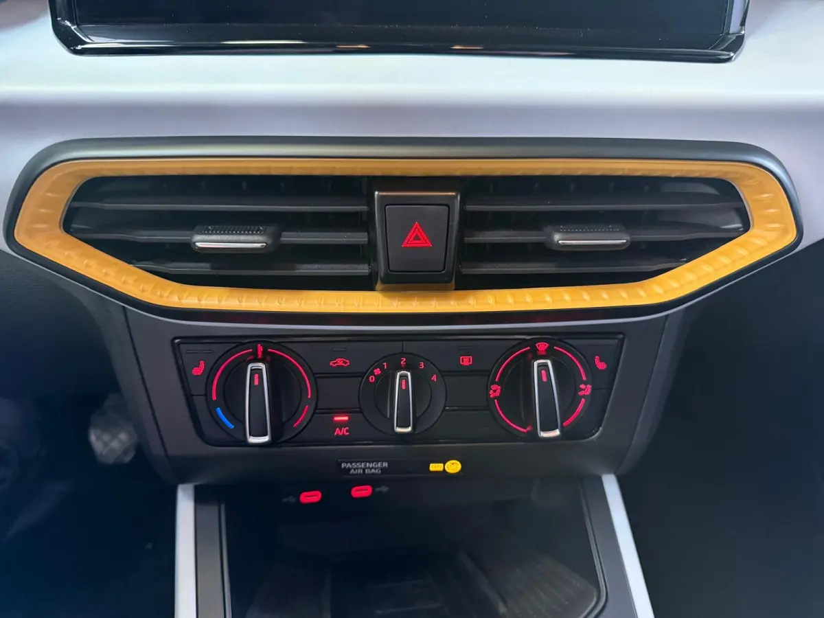 1.0 TSI Style Navi, Stoel/Verwarming, Cruise Control