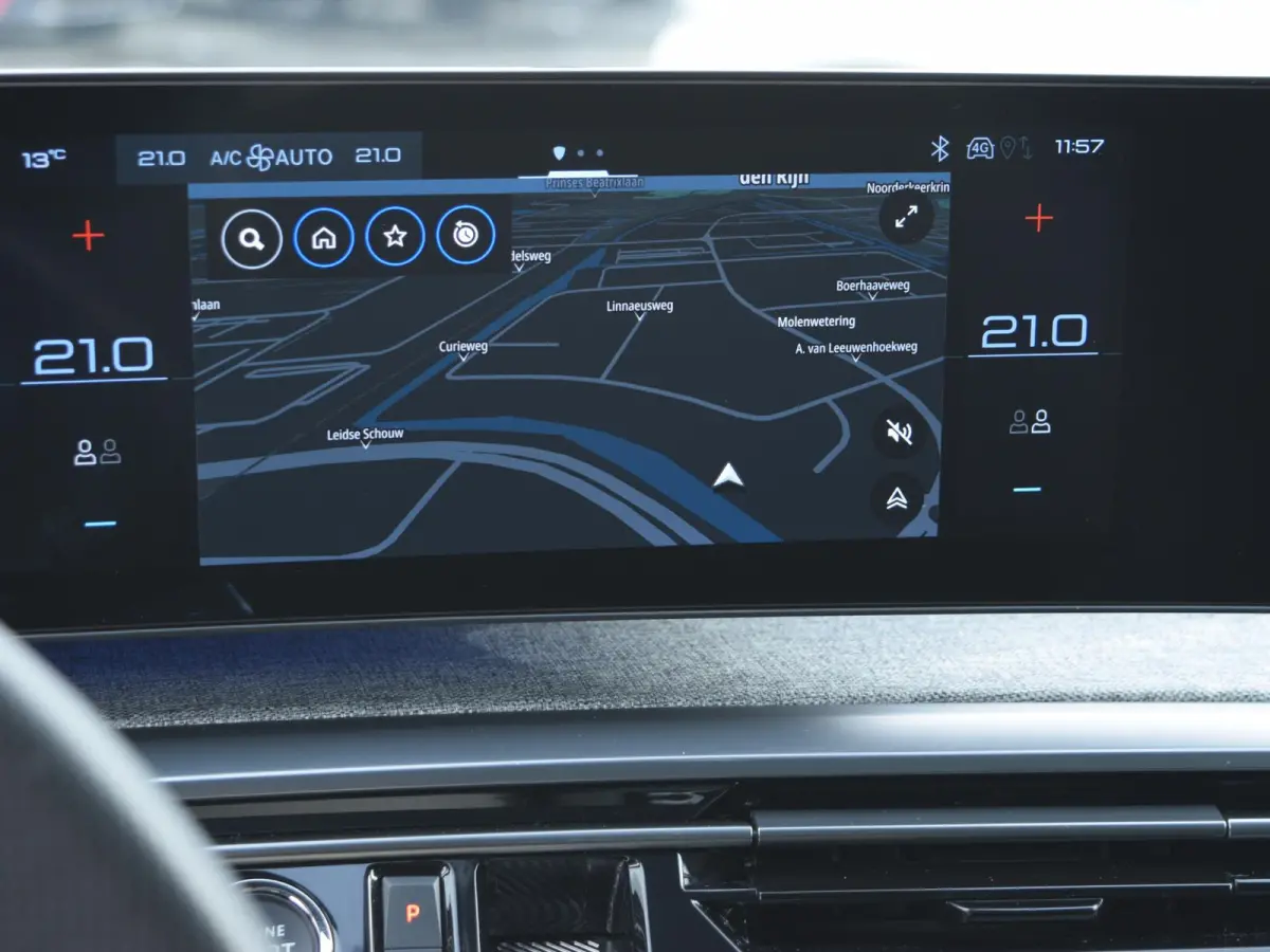 1.2 Hybrid 136 GT NAVIGATIE & CARPLAY | ACHTERUITRIJCAMERA MET SENSOREN | E.C.C. |