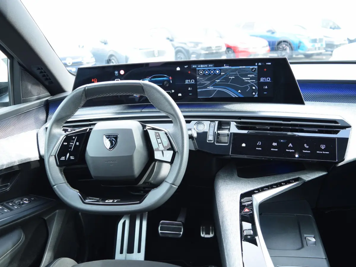 1.2 Hybrid 136 GT NAVIGATIE & CARPLAY | ACHTERUITRIJCAMERA MET SENSOREN | E.C.C. |