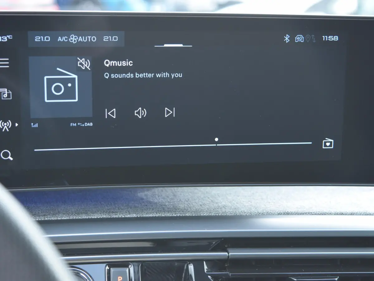 1.2 Hybrid 136 GT NAVIGATIE & CARPLAY | ACHTERUITRIJCAMERA MET SENSOREN | E.C.C. |