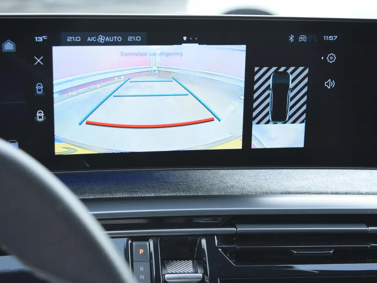 1.2 Hybrid 136 GT NAVIGATIE & CARPLAY | ACHTERUITRIJCAMERA MET SENSOREN | E.C.C. |