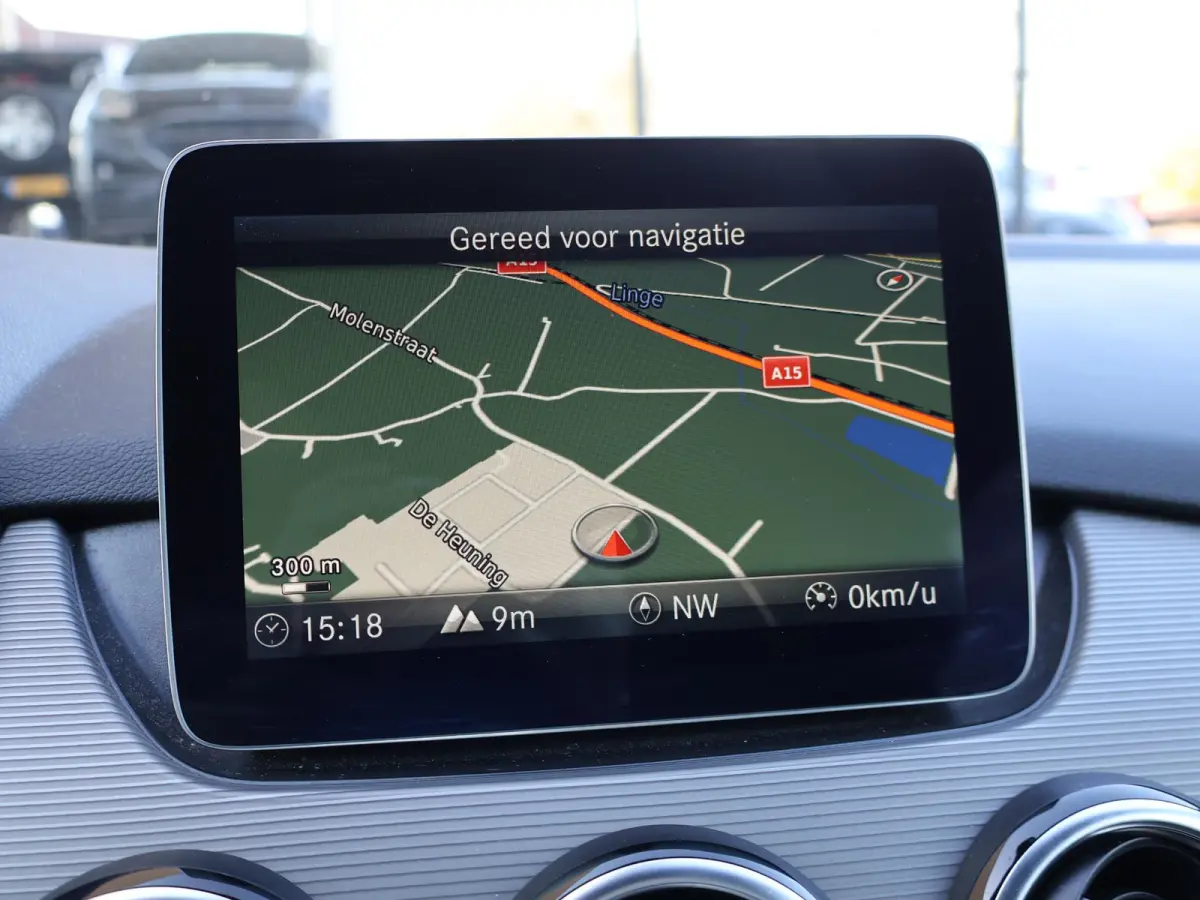 180 AUT. + 19 INCH LMV | TREKHAAK | LED | CAMERA | STOELVERW. | NAVIGATIE