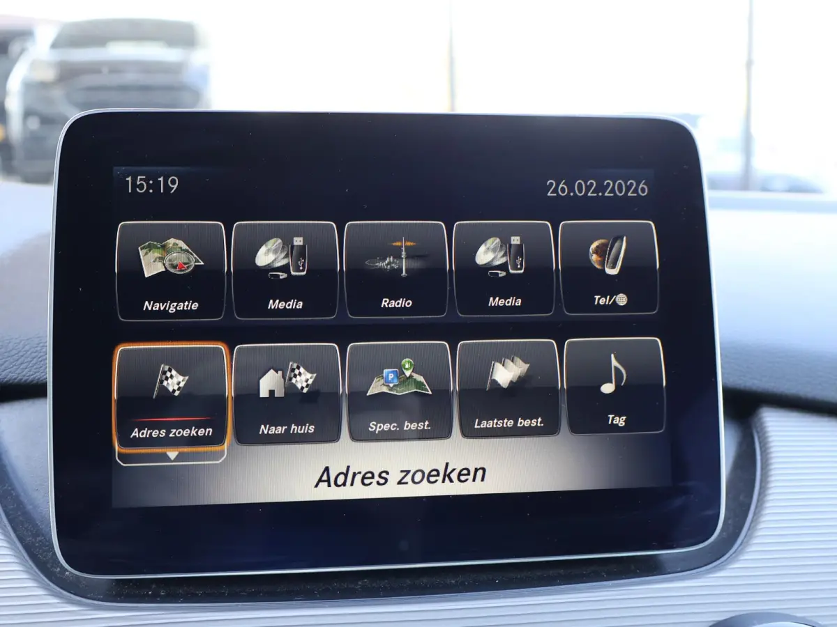 180 AUT. + 19 INCH LMV | TREKHAAK | LED | CAMERA | STOELVERW. | NAVIGATIE