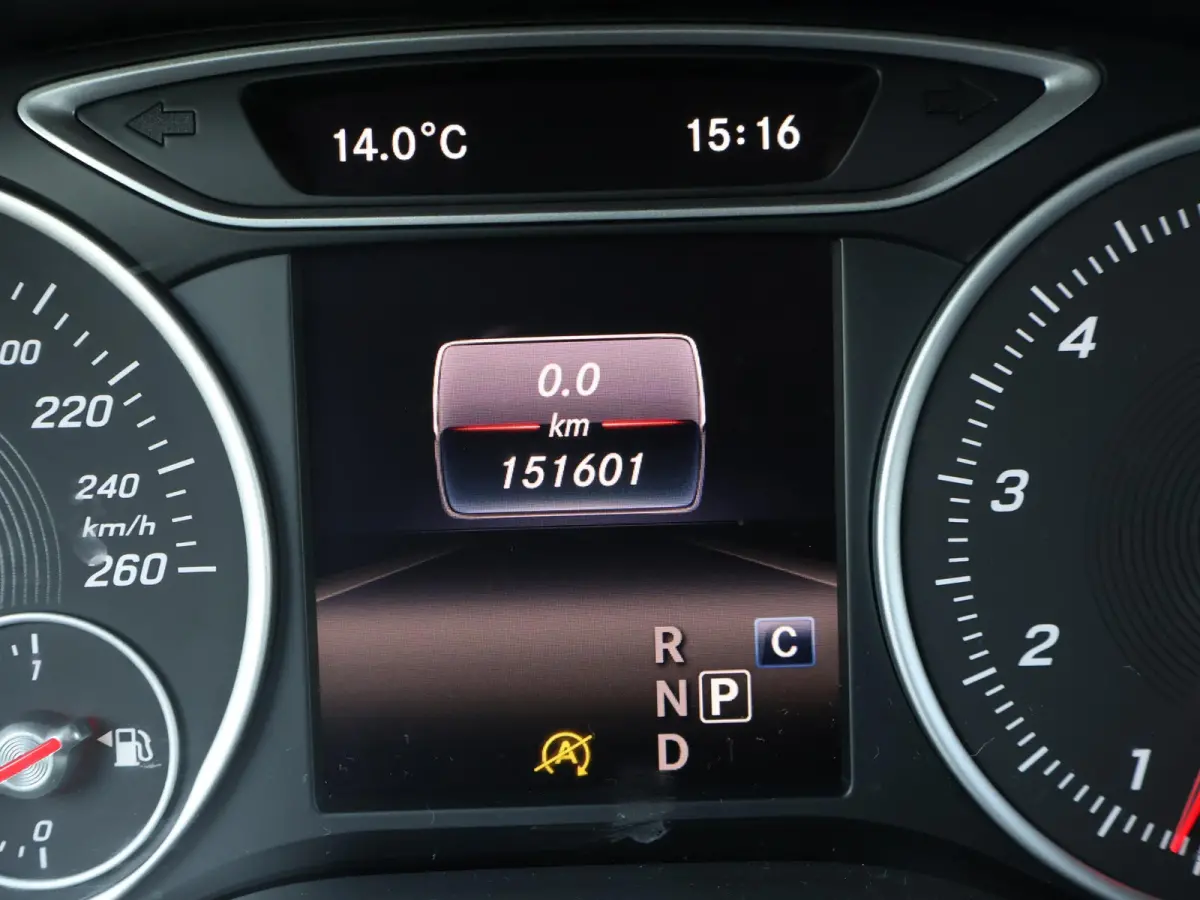 180 AUT. + 19 INCH LMV | TREKHAAK | LED | CAMERA | STOELVERW. | NAVIGATIE