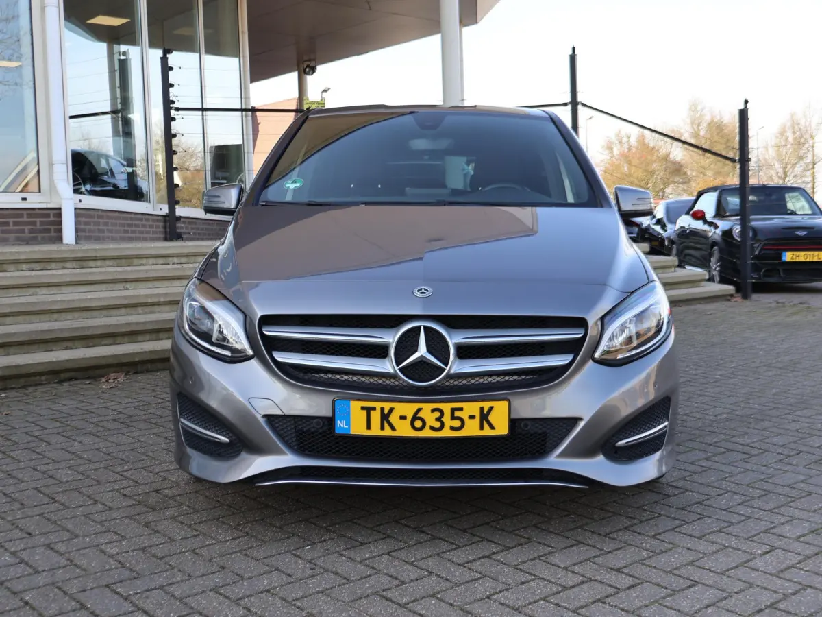 180 AUT. + 19 INCH LMV | TREKHAAK | LED | CAMERA | STOELVERW. | NAVIGATIE