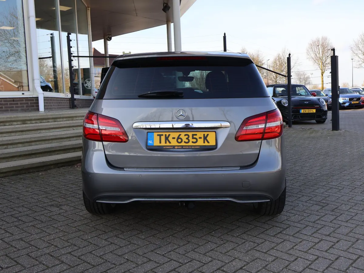 180 AUT. + 19 INCH LMV | TREKHAAK | LED | CAMERA | STOELVERW. | NAVIGATIE