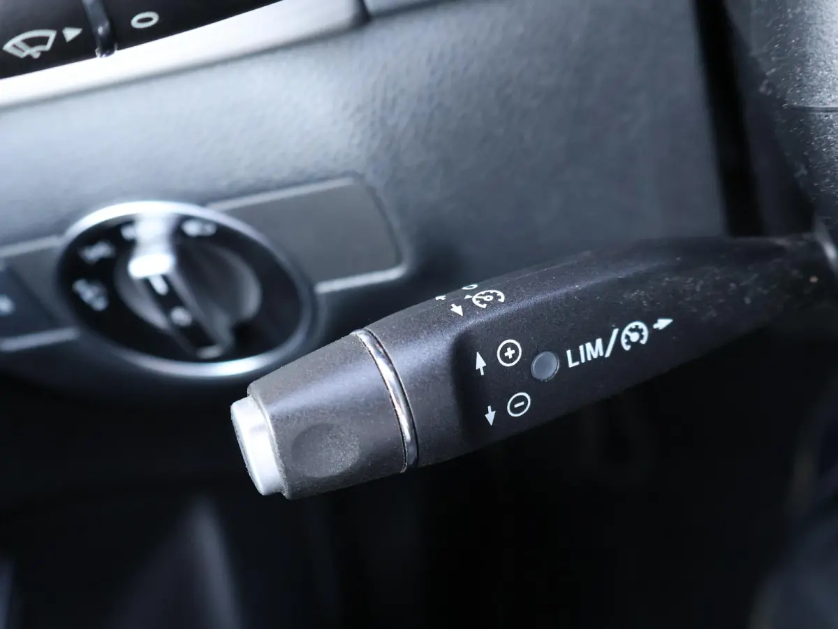 180 AUT. + 19 INCH LMV | TREKHAAK | LED | CAMERA | STOELVERW. | NAVIGATIE