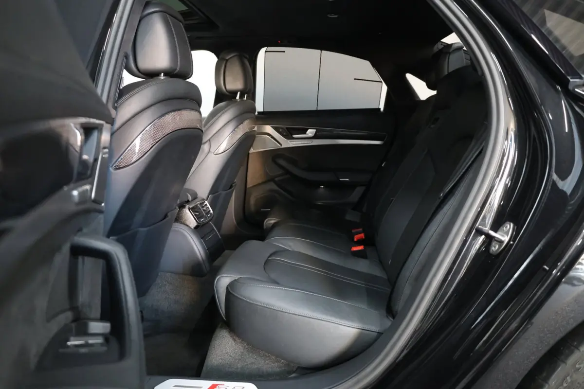 4.0 TFSI quattro KERAMISCH/NACHTZICHT/LUCHTV/SOFTCLOSE/DAK/LEER+S.VERKOELING+MASSAGE/21"LMV/360/ACC/ECC/12 MND GARANTIE!
