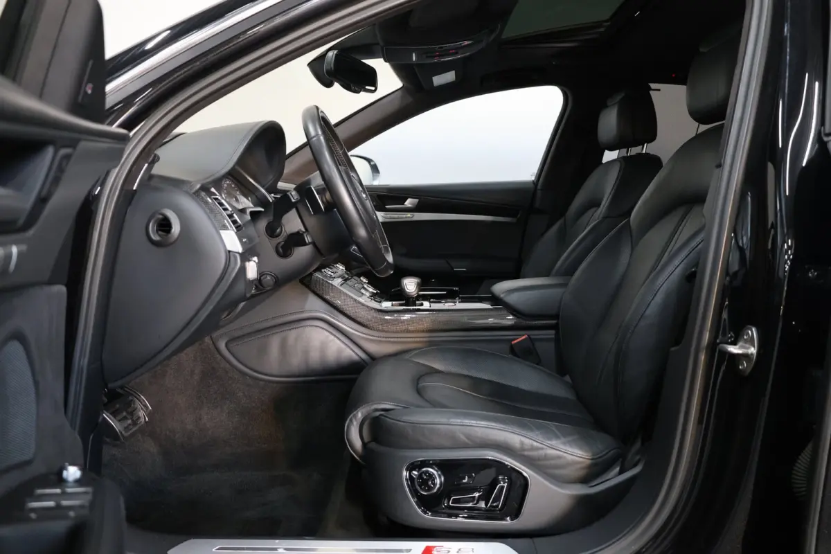 4.0 TFSI quattro KERAMISCH/NACHTZICHT/LUCHTV/SOFTCLOSE/DAK/LEER+S.VERKOELING+MASSAGE/21"LMV/360/ACC/ECC/12 MND GARANTIE!