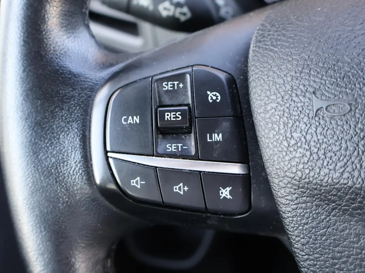 320 2.0 TDCI 130 PK TRAIL DUBBEL CABINE L2H1 6-PERS. + LEDER | RAPTOR GRILLE | CARPLAY | CAMERA | LMV