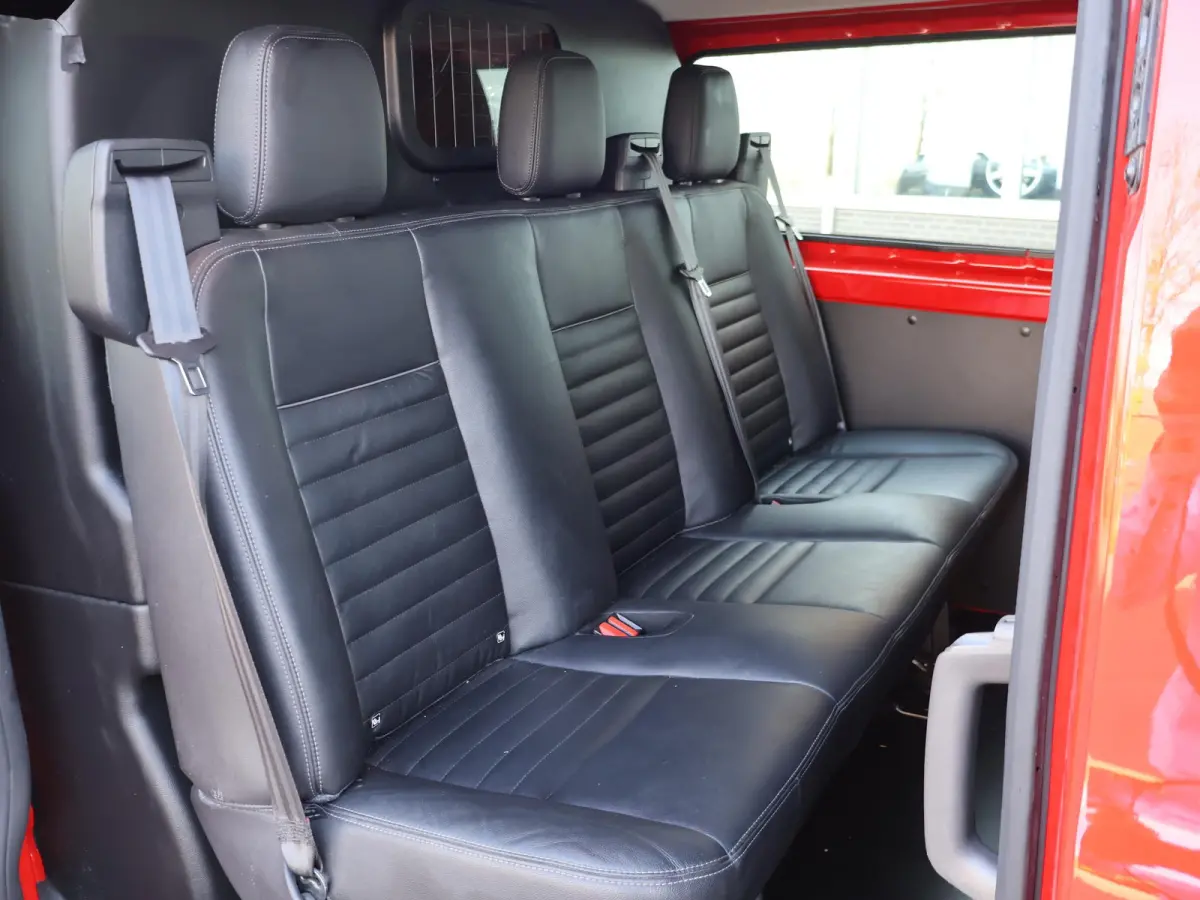 320 2.0 TDCI 130 PK TRAIL DUBBEL CABINE L2H1 6-PERS. + LEDER | RAPTOR GRILLE | CARPLAY | CAMERA | LMV