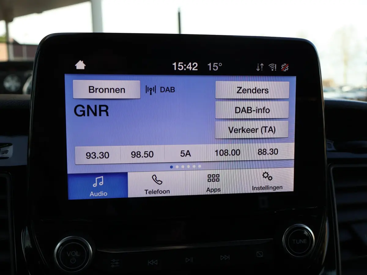 320 2.0 TDCI 130 PK TRAIL DUBBEL CABINE L2H1 6-PERS. + LEDER | RAPTOR GRILLE | CARPLAY | CAMERA | LMV