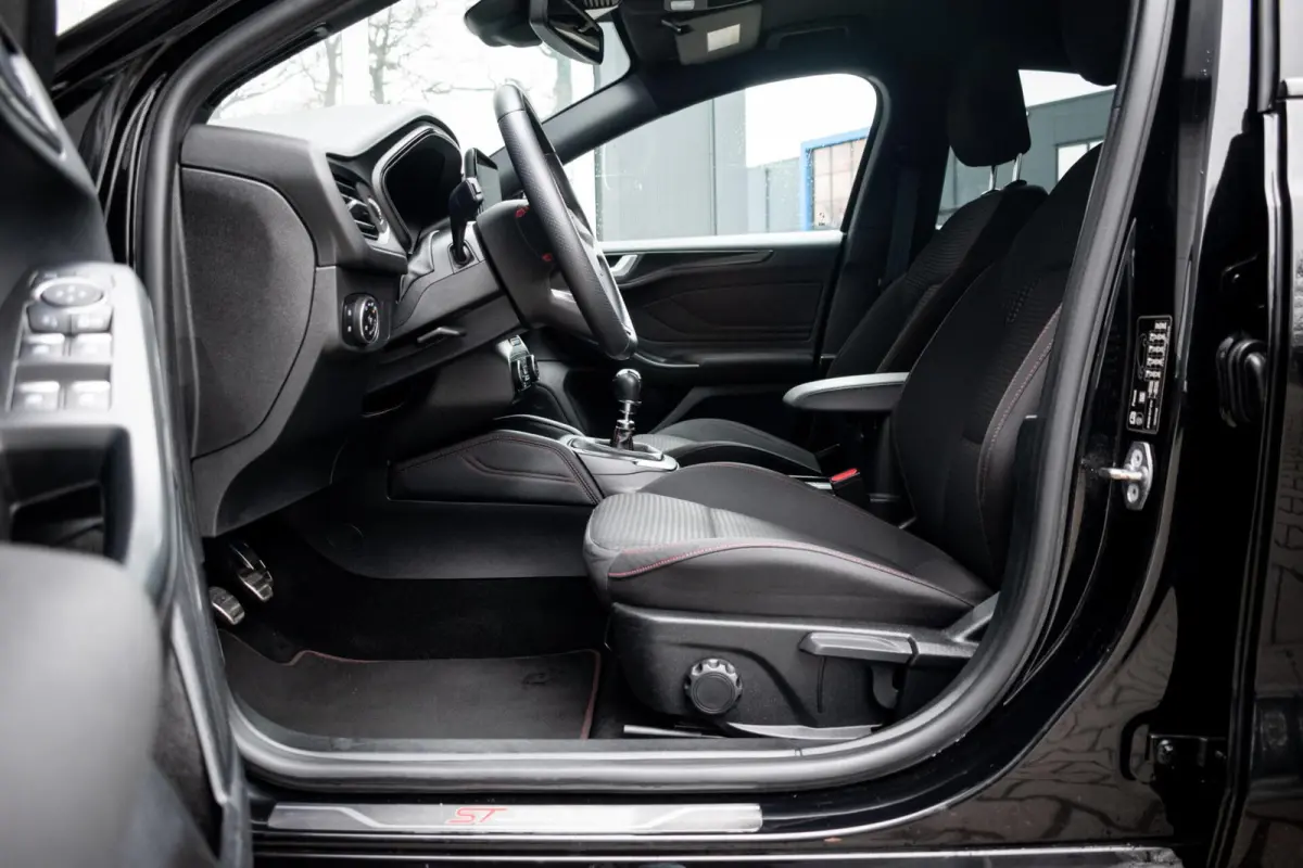 1.0 EcoBoost Hybrid ST Line X |INCL. ONDERHOUD|CAMERA|CLIMATE|NAVI|CARPLAY|PDC