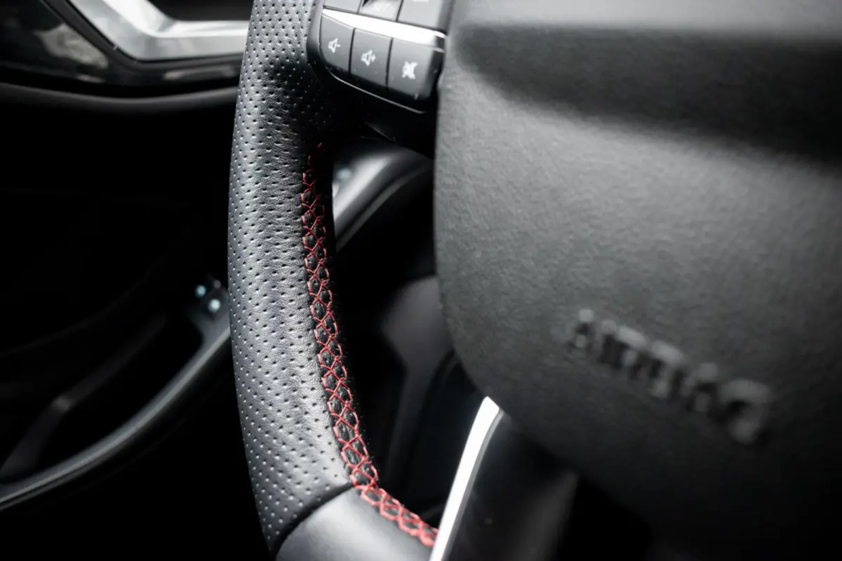 1.0 EcoBoost Hybrid ST Line X|CAMERA|CLIMATE|NAVI|CARPLAY|PDC