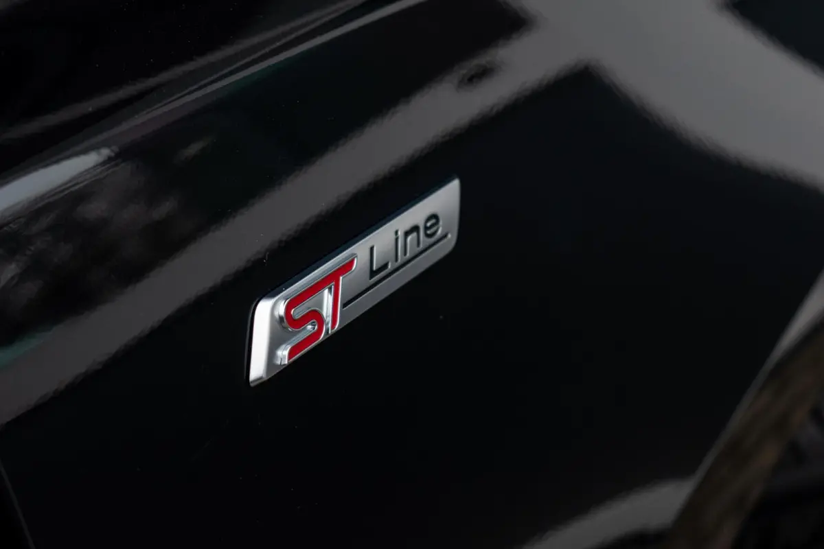 1.0 EcoBoost Hybrid ST Line X|CAMERA|CLIMATE|NAVI|CARPLAY|PDC