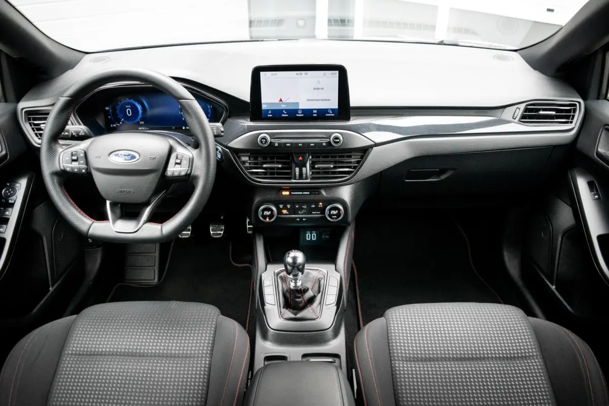 1.0 EcoBoost Hybrid ST Line X |INCL. ONDERHOUD|CAMERA|CLIMATE|NAVI|CARPLAY|PDC
