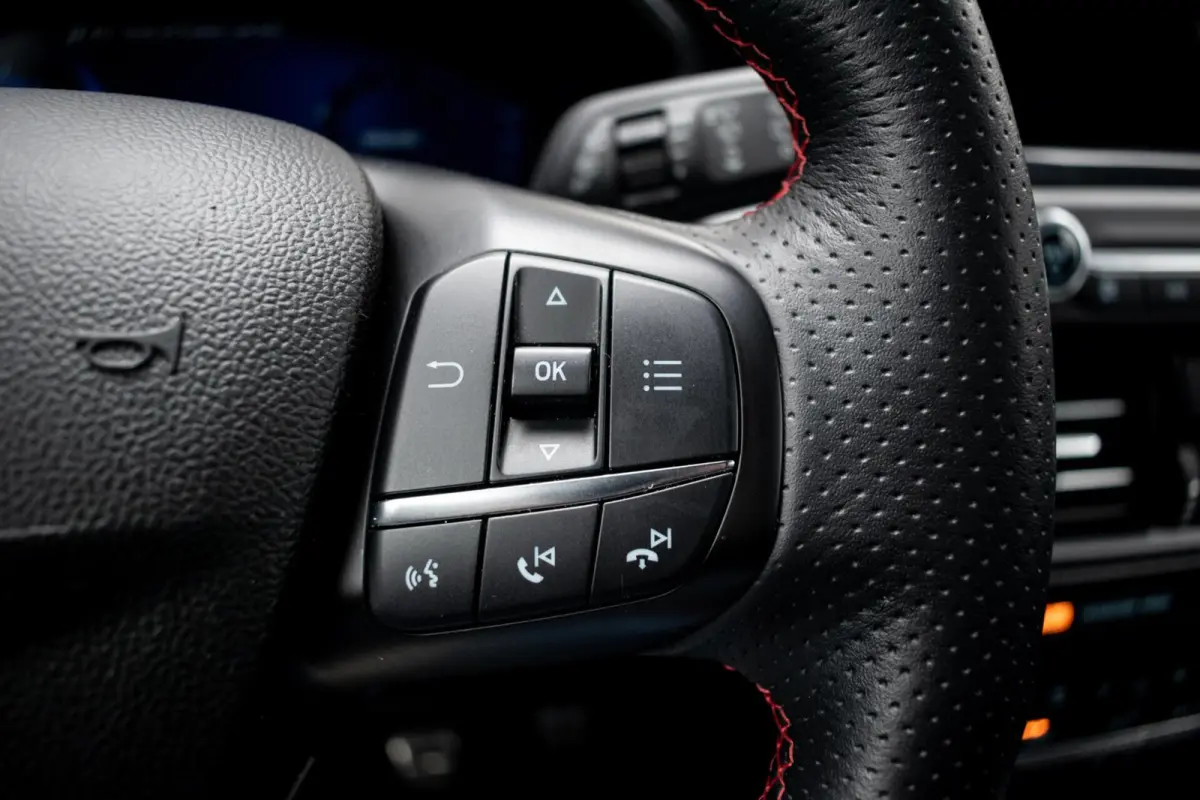 1.0 EcoBoost Hybrid ST Line X|CAMERA|CLIMATE|NAVI|CARPLAY|PDC