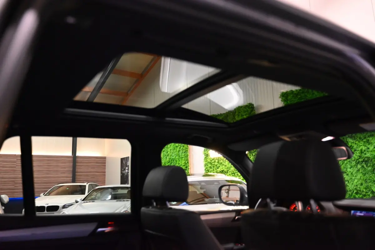 XDrive35i High Executive - Stuurverwarming - Achterbank Verwarmd - Xenon - Keyless Entry - Panoramadak - Navigatie Prof -