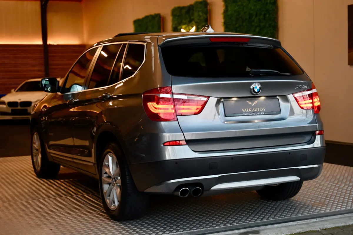 XDrive35i High Executive - Stuurverwarming - Achterbank Verwarmd - Xenon - Keyless Entry - Panoramadak - Navigatie Prof -