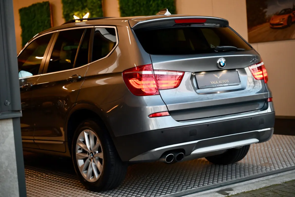 XDrive35i High Executive - Stuurverwarming - Achterbank Verwarmd - Xenon - Keyless Entry - Panoramadak - Navigatie Prof -