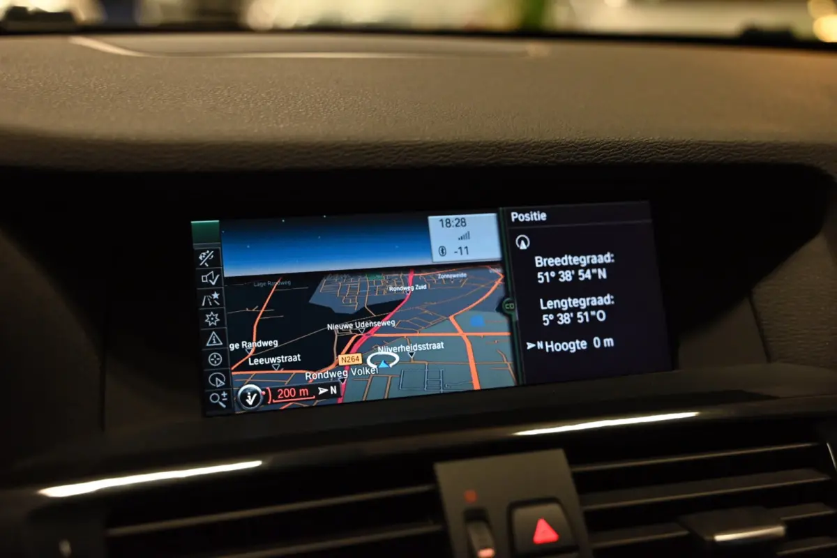 XDrive35i High Executive - Stuurverwarming - Achterbank Verwarmd - Xenon - Keyless Entry - Panoramadak - Navigatie Prof -