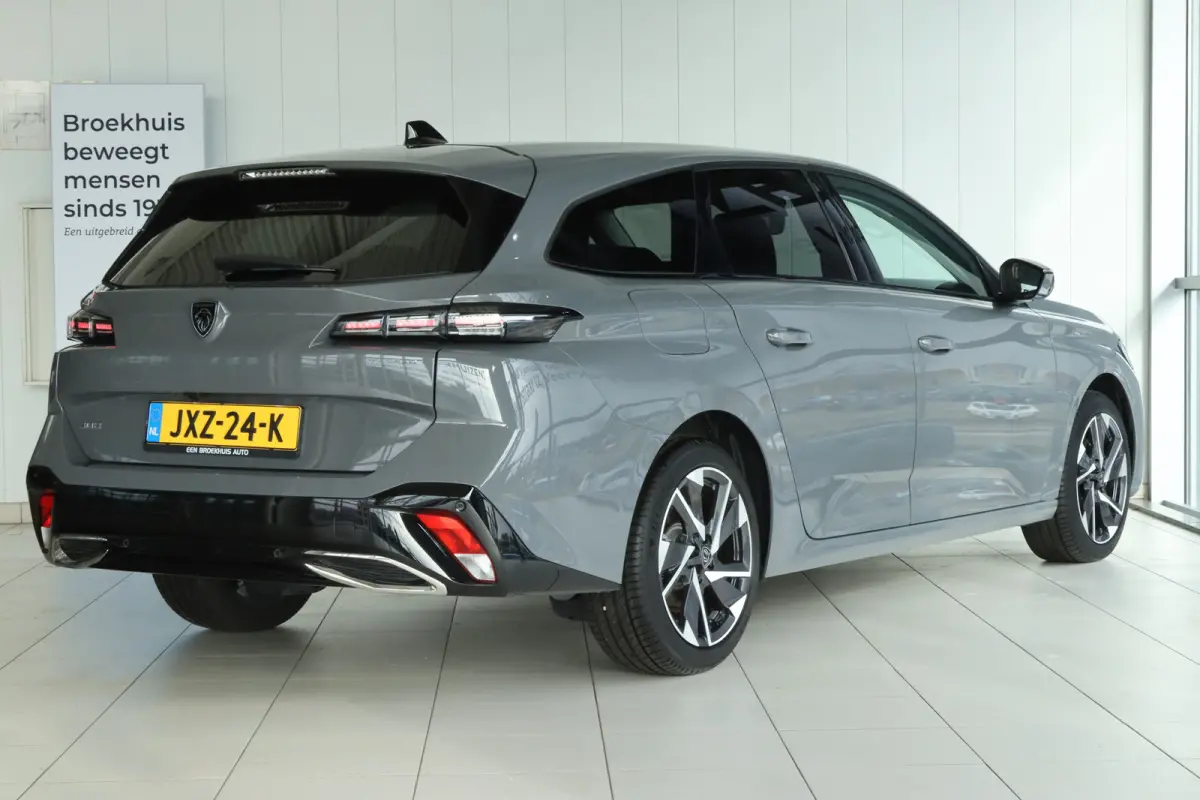 1.2 Hybrid 145 e-DCS6 Allure | Adapt. Cruise | 360 Camera | Navi | Carplay | LMV | LED | PDC | Climate
