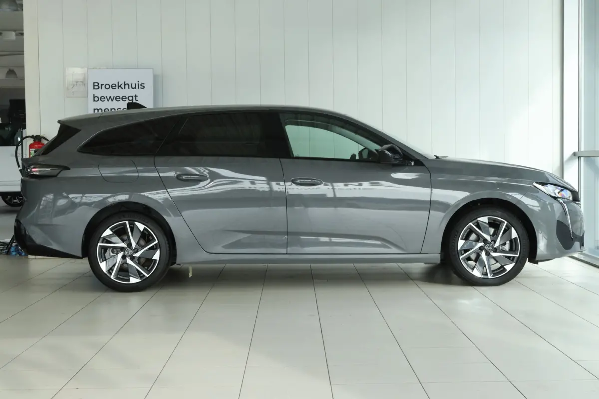 1.2 Hybrid 145 e-DCS6 Allure | Adapt. Cruise | 360 Camera | Navi | Carplay | LMV | LED | PDC | Climate