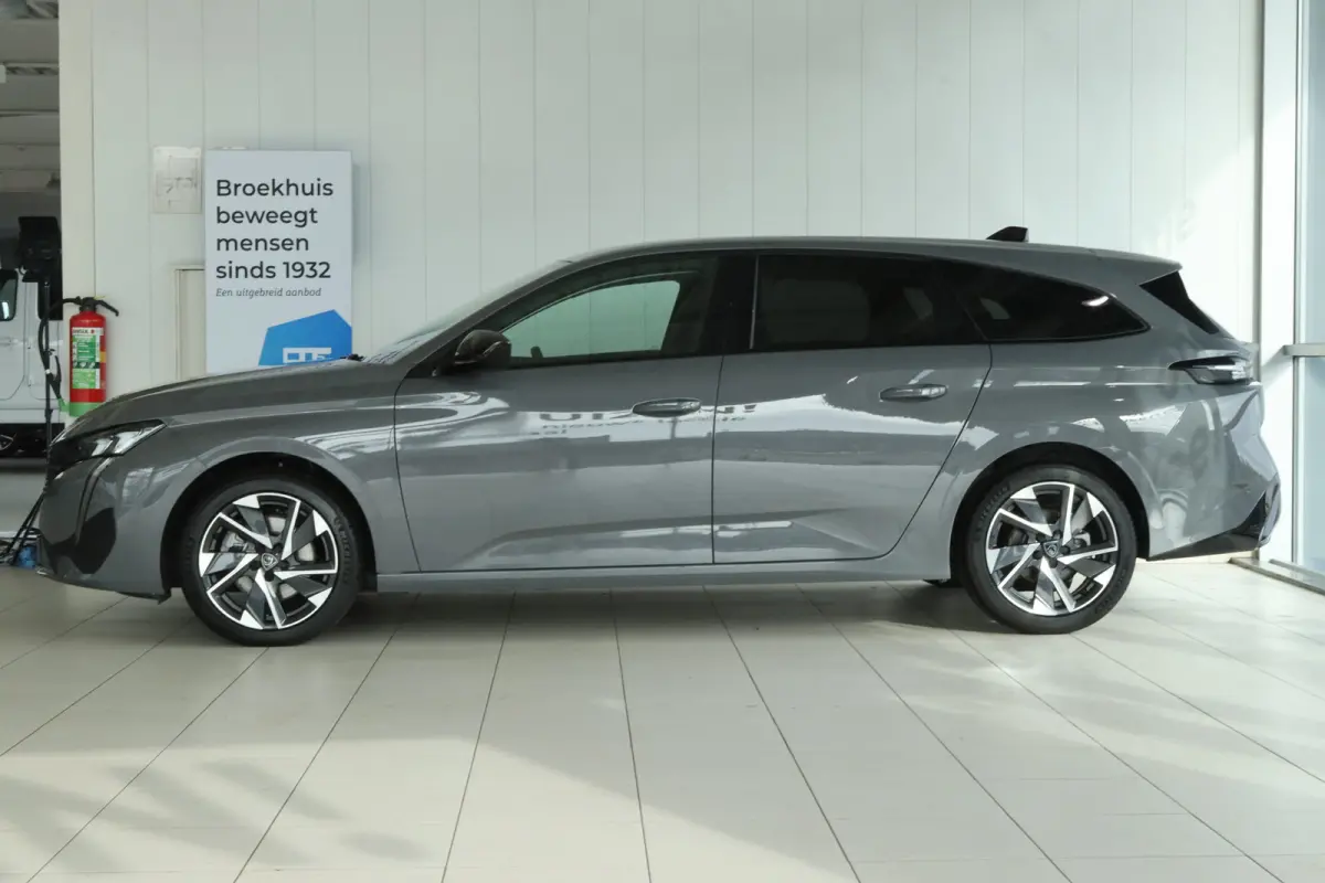 1.2 Hybrid 145 e-DCS6 Allure | Adapt. Cruise | 360 Camera | Navi | Carplay | LMV | LED | PDC | Climate