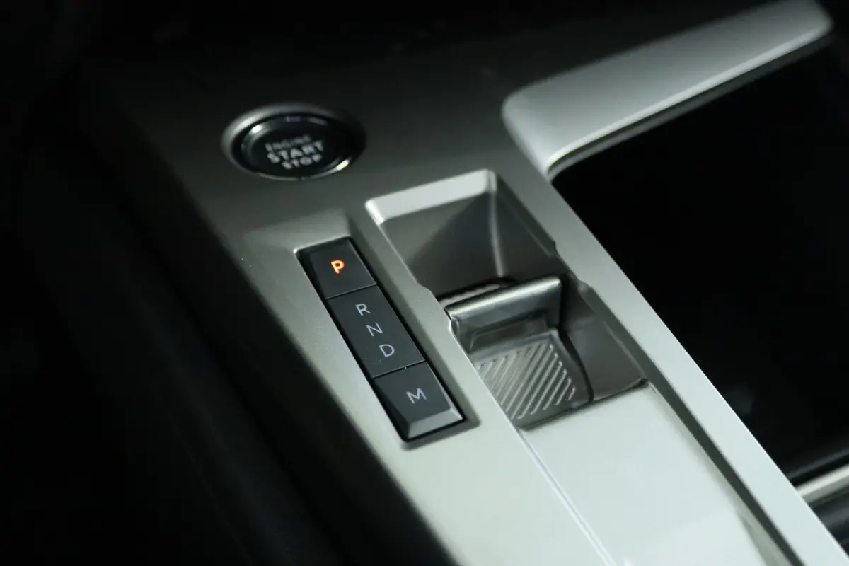 1.2 Hybrid 145 e-DCS6 Allure | Adapt. Cruise | 360 Camera | Navi | Carplay | LMV | LED | PDC | Climate