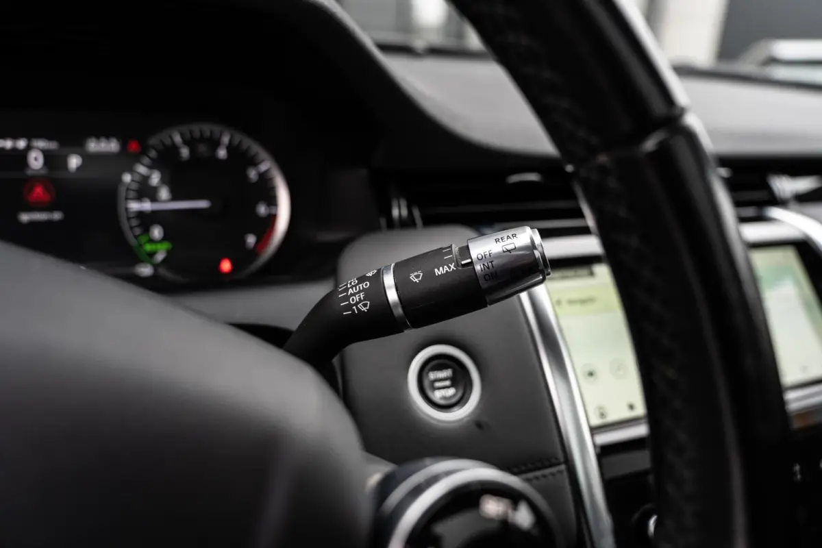 P300e 1.5 R-Dynamic HSE PANO VOL!