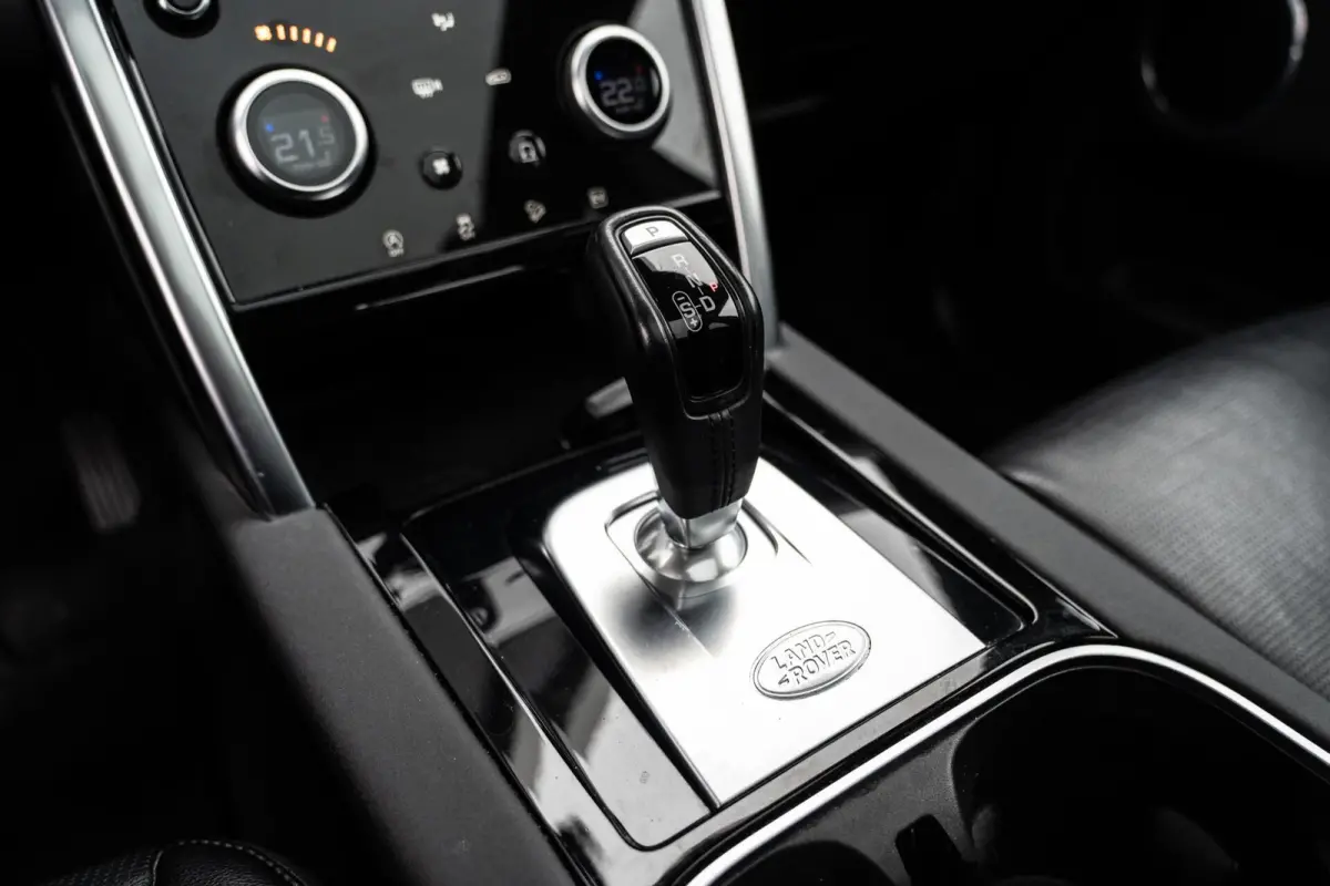 P300e 1.5 R-Dynamic HSE PANO VOL!