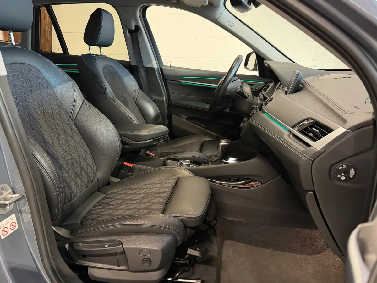 XDrive25e X-line - Trekhaak - Camera - Stoelverwarming