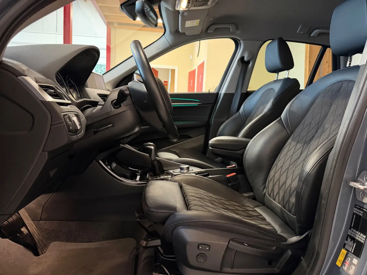 XDrive25e X-line - Trekhaak - Camera - Stoelverwarming
