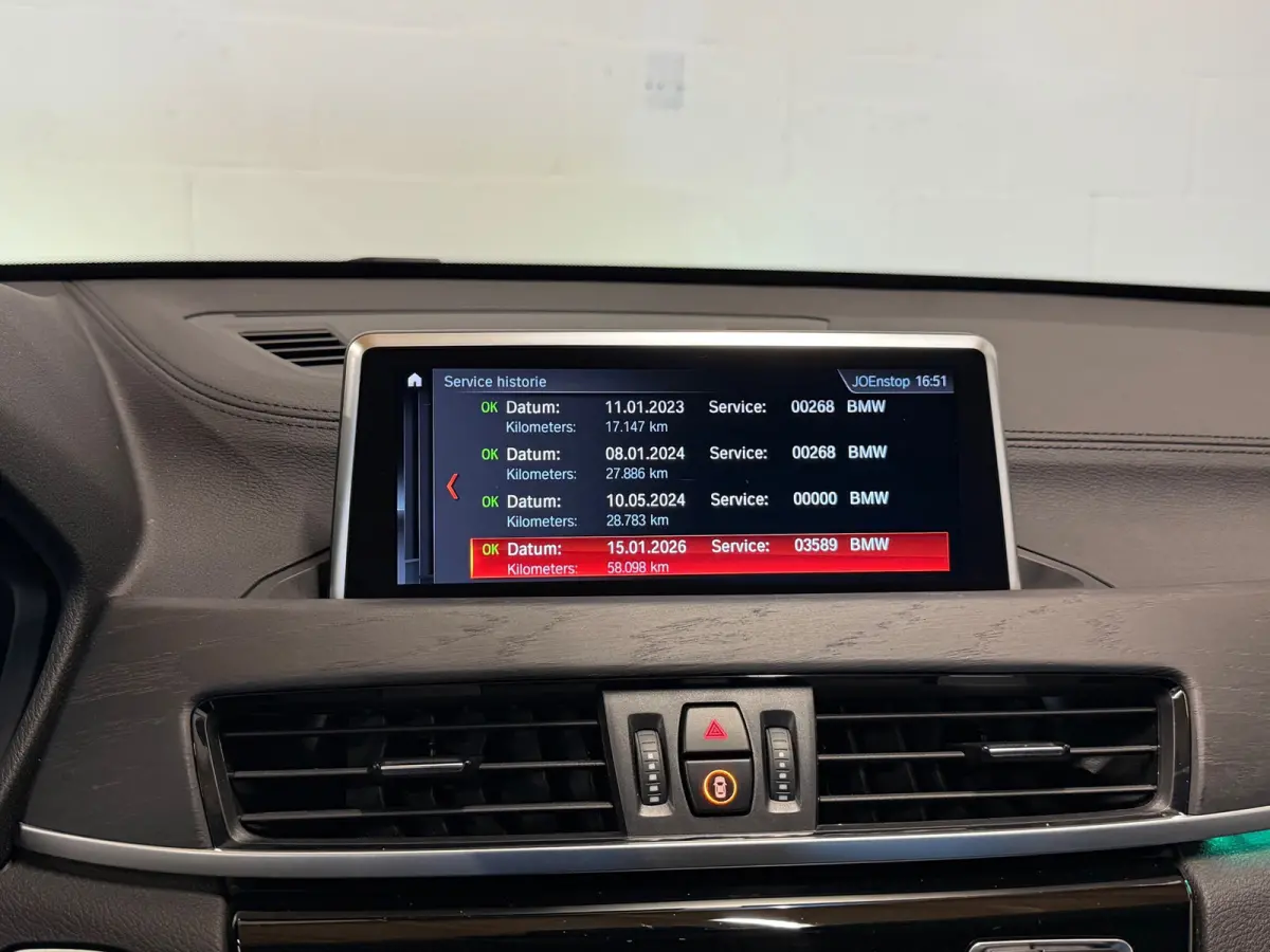 XDrive25e X-line - Trekhaak - Camera - Stoelverwarming